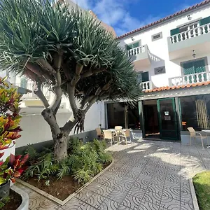 Gæstehus Valhalla Panorama - The Old Residencial Pina Funchal (Madeira)